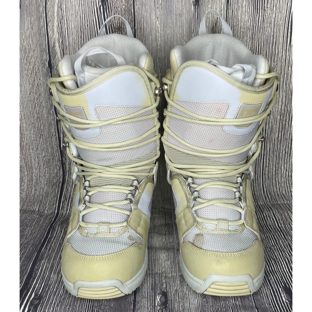 DC Women's Cream & White Winter Snowboard Boots